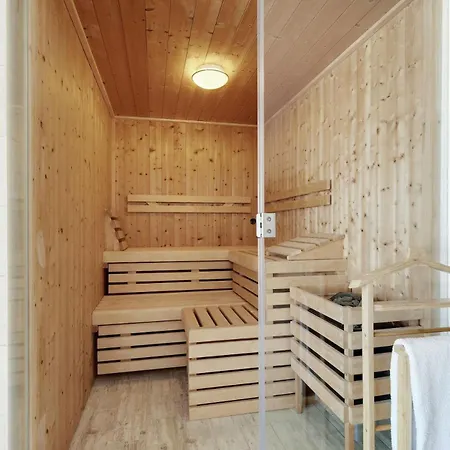 Bougainvillea Apartment *